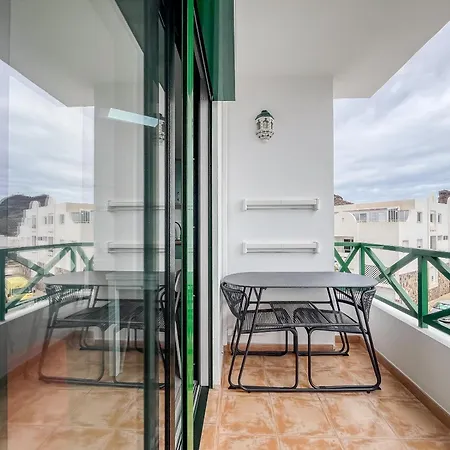 Luceros De - Aircon & Balcony Apartment *